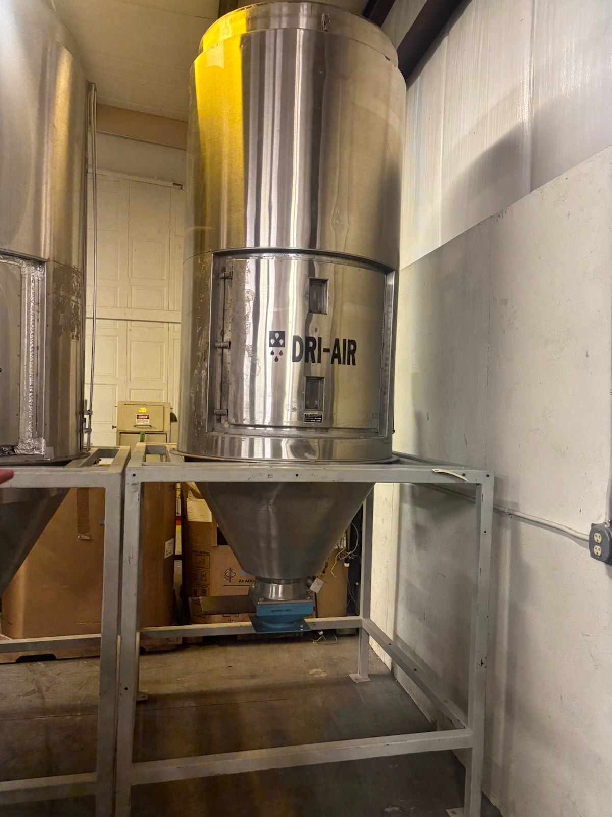 Dri-Air Drying Hopper - 1,500 lbs